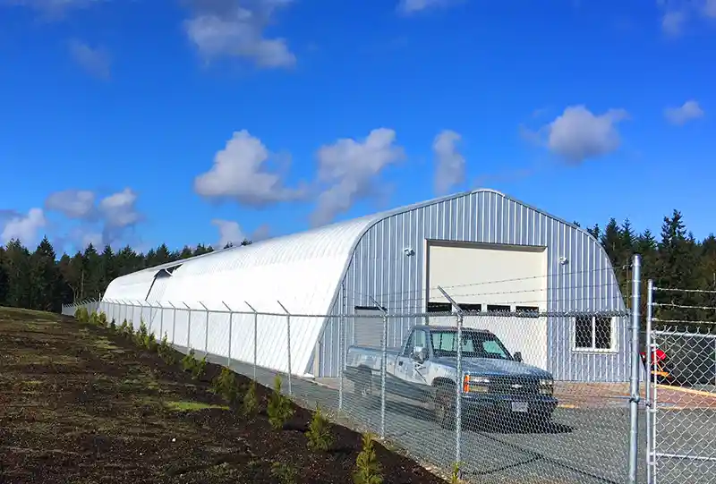 What are Clearance Steel Metal Buildings?